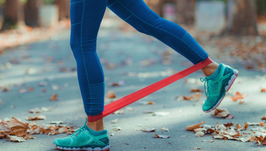 Taśmy rehabilitacyjne w profilaktyce kontuzji biegacza